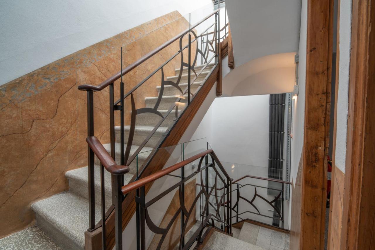 Feelathome Stadium Apartments L'Hospitalet de Llobregat Luaran gambar